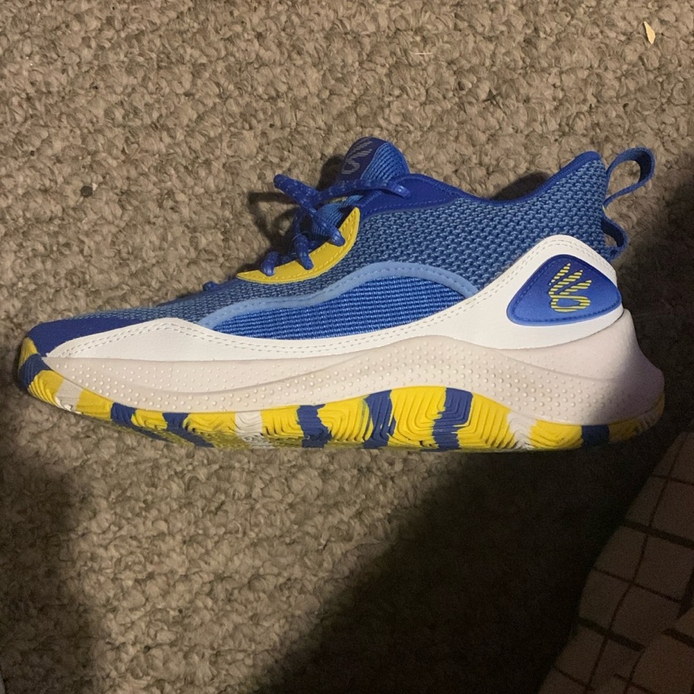 Under armor Curry basketball sneakers
